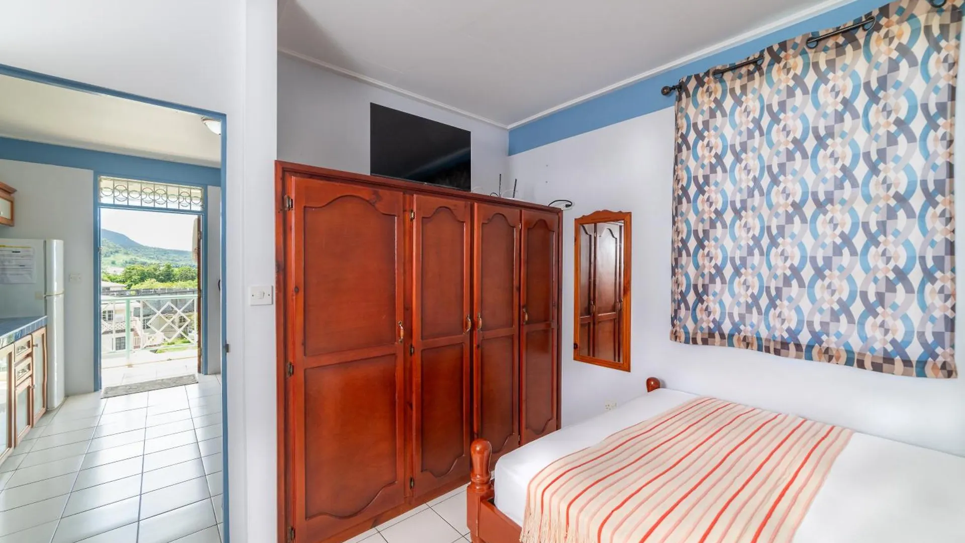 Safari Apartments Portsmouth Dominica
